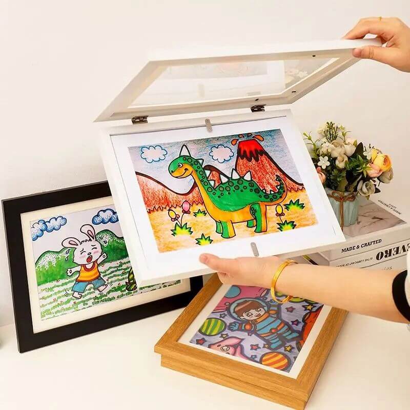 cadre dessin enfant couleurs noir blanc bois